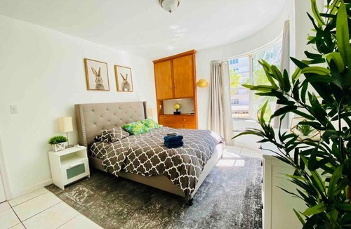 Mid Beach Apartment | JUST 1 BLOCK FROM THE BEACH!