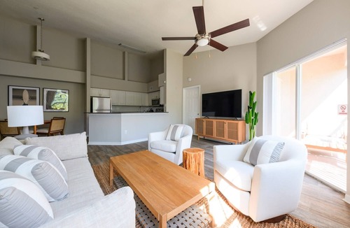 Wellington Apartment | Kasa | Fresh & Bright 2BD + Gym Access | Wellington