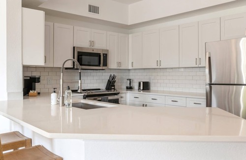 Wellington Apartment | Kasa | Modern 1BD + Pet Friendly | Wellington