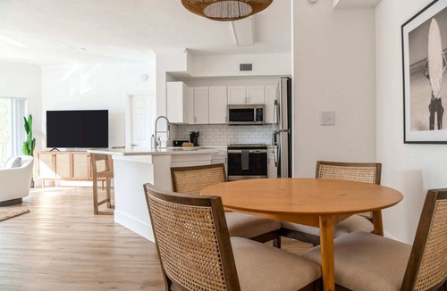 Wellington Apartment | Kasa | Modern 1BD + Pet Friendly | Wellington