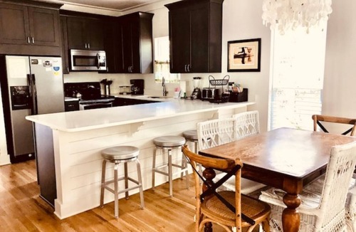 Seacrest Cottage | Key Lime - renovated, 3bd/2bth, Covered Porch/Pool/5 Min Walk to Set Up on Beach