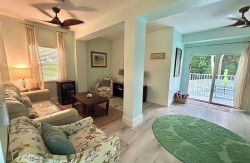 Safety Harbor Club House | KEY LIME TIME, Gulf view, newly renovated 5 bedroom/5 bath house with pool.