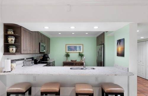 Key West Condo | Key Wes't Best- Upgraded condo 5 mins to Smathers Beach Fantastic value