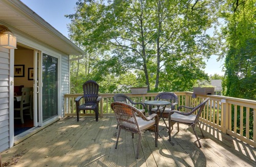 Kiamesha Lake House | Kiamesha Lake Home w/Deck: 4 Mi to Resorts World!