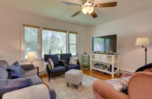 Kiamesha Lake House | Kiamesha Lake Home w/Deck: 4 Mi to Resorts World!