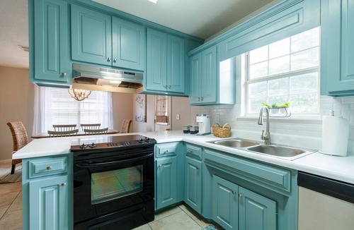 Valdosta House | King Bed & RECLINER! Sleeps 8, Close to Moody AFB/Freedom Park & Pet Friendly!