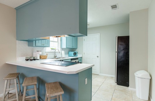 Valdosta House | King Bed & RECLINER! Sleeps 8, Close to Moody AFB/Freedom Park & Pet Friendly!