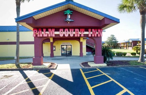 Northwest Pensacola Apartment | King Bed|Smoking|Pensacola FL