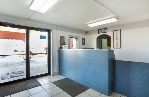 Northwest Pensacola Apartment | King Bed|Smoking|Pensacola FL