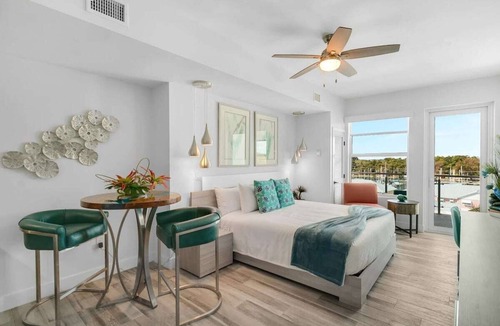 Merritt Island Condo | King Bed Studio at Waterfront Resort