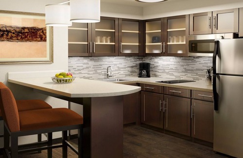 Sterling Heights Condo | King Suite | Buffet Breakfast, Indoor Pool Access + 24h Business Center