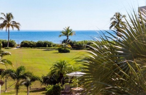 Sanibel Condo | Kings Crown #114 3 Bedrooms 2 Baths Overlooking the water