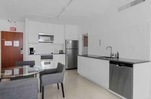 Hollywood South Central Beach Condo | Komffy Apartment w/2 KingBeds and OceanView at Tides