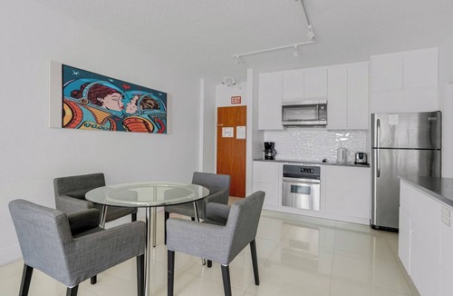 Hollywood South Central Beach Condo | Komffy Apartment w/2 KingBeds and OceanView at Tides