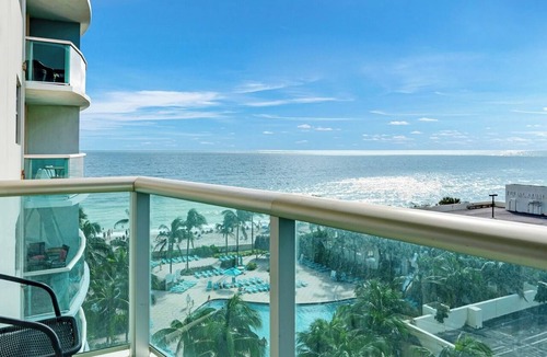 Hollywood South Central Beach Condo | Komffy Apartment w/2 King Bed and OceanView at Tides