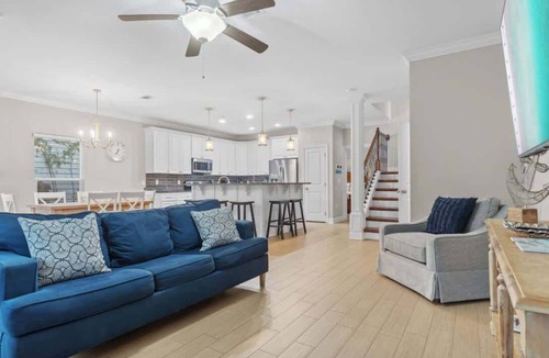 Villages of Crystal Beach House | Kono Breeze | 4 BR Destin Vacation Home Near Crystal Beach | 2PM Check in! Resort Pool + Prime Location