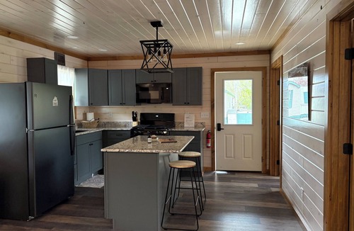 Bath House | Kozy Keuka Getaway