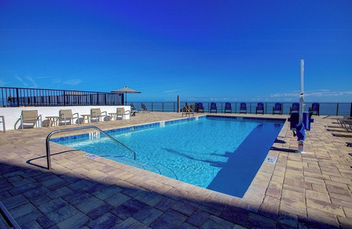 Seabreeze Park Hotel | La Bella Oceanfront Inn