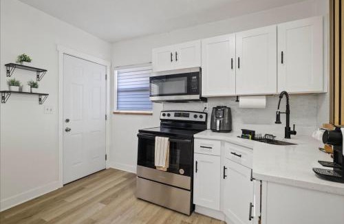 Highland Oaks House | La Casita St Pete