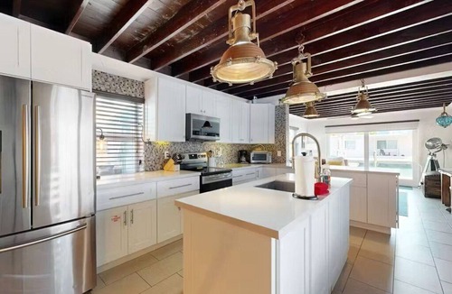 Little Venice House | La Pirata | Hgtv-Remodeled 3BR/2BA Canal Home w/Pool