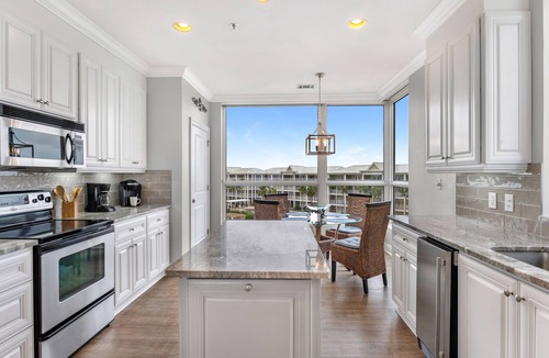 Ono Island Condo | La Playa 301- Gorgeous 3rd Floor unit with Wrap Around Balcony!