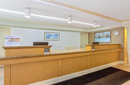 Orlando Hotel | La Quinta Inn by Wyndham Orlando Airport West