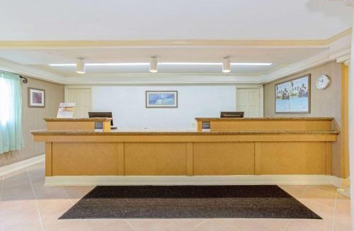 Orlando Hotel | La Quinta Inn by Wyndham Orlando Airport West