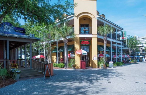 Baytowne Wharf Condo | ☀️Lagoon Pool | Hot Tub | Walk to Baytowne Wharf | Market Street Inn 234☀️