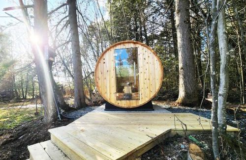 Loch Sheldrake House | Lake Access! Catskill Cozy Home- Hot-Tub, Sauna