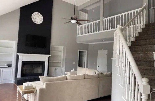 Cordele House | Lake Front Home with Pool! Jet Ski rental available!