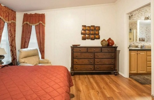 Ocklawaha House | Lake House in Ocklawaha | 3BR | Garden tub