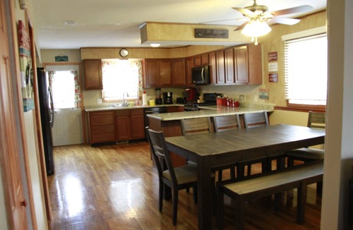 Anchorville House | Lake St.Clair Canal Home w/Pontoon/Jet Ski's Perfect for Families/Fishermen
