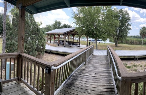 Braden River Cabin | Lakefront Cabin Rental in Bradenton, Florida