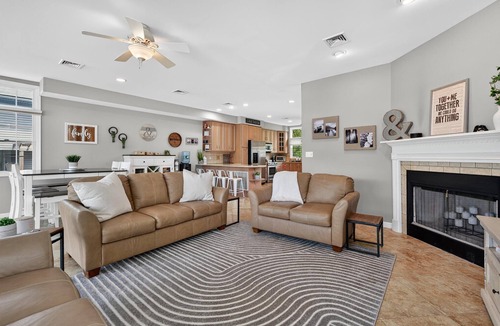 Hewitt House | Lakefront | Dock Kayaks Fire Pit Sleeps 10
