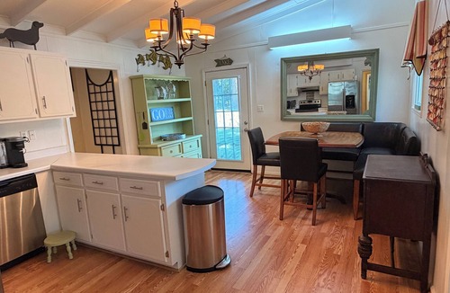 Warwick House | Lakefront Escape on Lake Blackshear/Private Dock/Peaceful Views