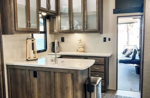 Plainwell House | Lakefront! Fabulous 2-bedroom 5th Wheel RV on Pine Lake in Plainwell Michigan!