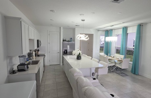 Greenacres House | Lakefront Furnished 3BR, 2-Car Garage