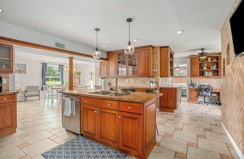 DeLand House | Lakefront Getaway 10 minutes from downtown Deland