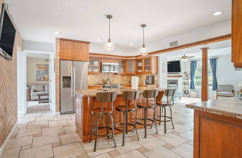 DeLand House | Lakefront Getaway 10 minutes from downtown Deland