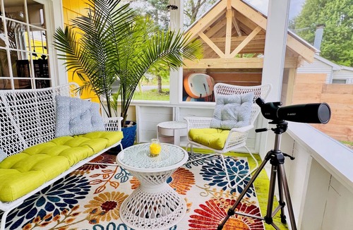 Hancock Cottage | Lakefront! Hot Tub-Sauna-Cold Tubs-SUPs-Bikes-Canoe-Kayak-Sundeck-Firepit-Dock!