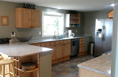 Rapid City House | Lakefront house on beautiful Elk Lake - Pontoon Available VR 2026-05/06 Campbell