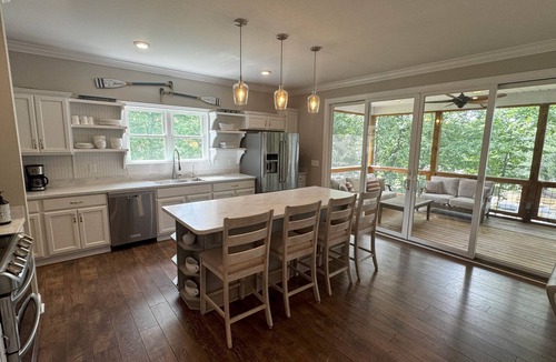 Gilbert House | Lakefront Luxury Home for Large Families on Lake Murray - Sleeps 14