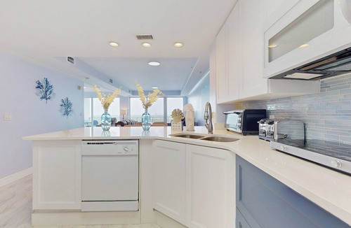 Florida Central Atlantic Coast Condo | Lakefront retreat near attractions with lake view, AC, WiFi, pool, hot tub & gym