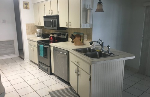 Inverness House | Lakefront, spacious 2/2 home on Lake Tsala Apopka, Inverness