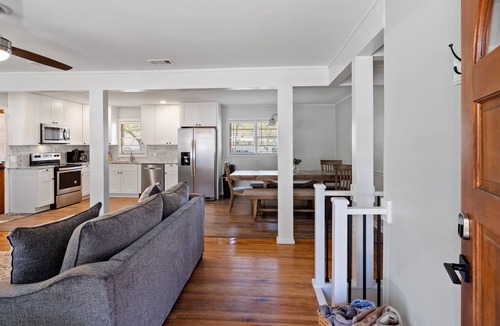 Emerson House | Lakepoint Bunk House, 1 Mile from Lakepoint Sports