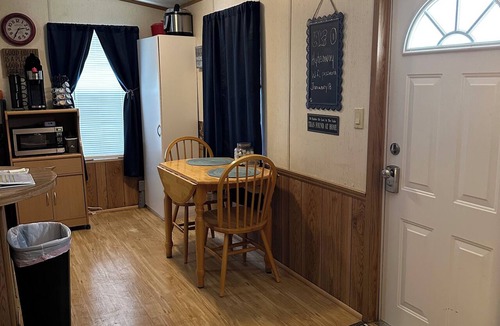 Moore Haven House | Lakeport Hydeaway Plenty of room for your boat as well!