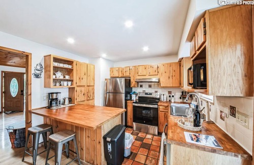 Smallwood House | 🛶 Lakeside Catskills Retreat: Private Hot Tub, BBQ & Movie Lounge