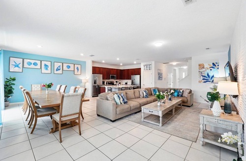 Veranda Palms House | LAKEVIEW from Your Private Pool! Relax & Create Memories! Resort Near Disney!