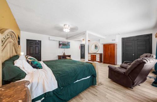 Kissimmee House | Lakeview Villa Retreat Near Disney Lake Tohopekaliga