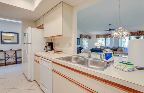 Sarasota Villa | Lanai + Community Pool Access: Sarasota Oasis!